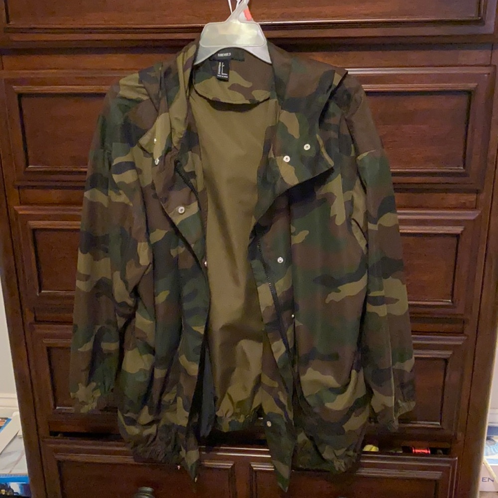forever 21 camo windbreaker